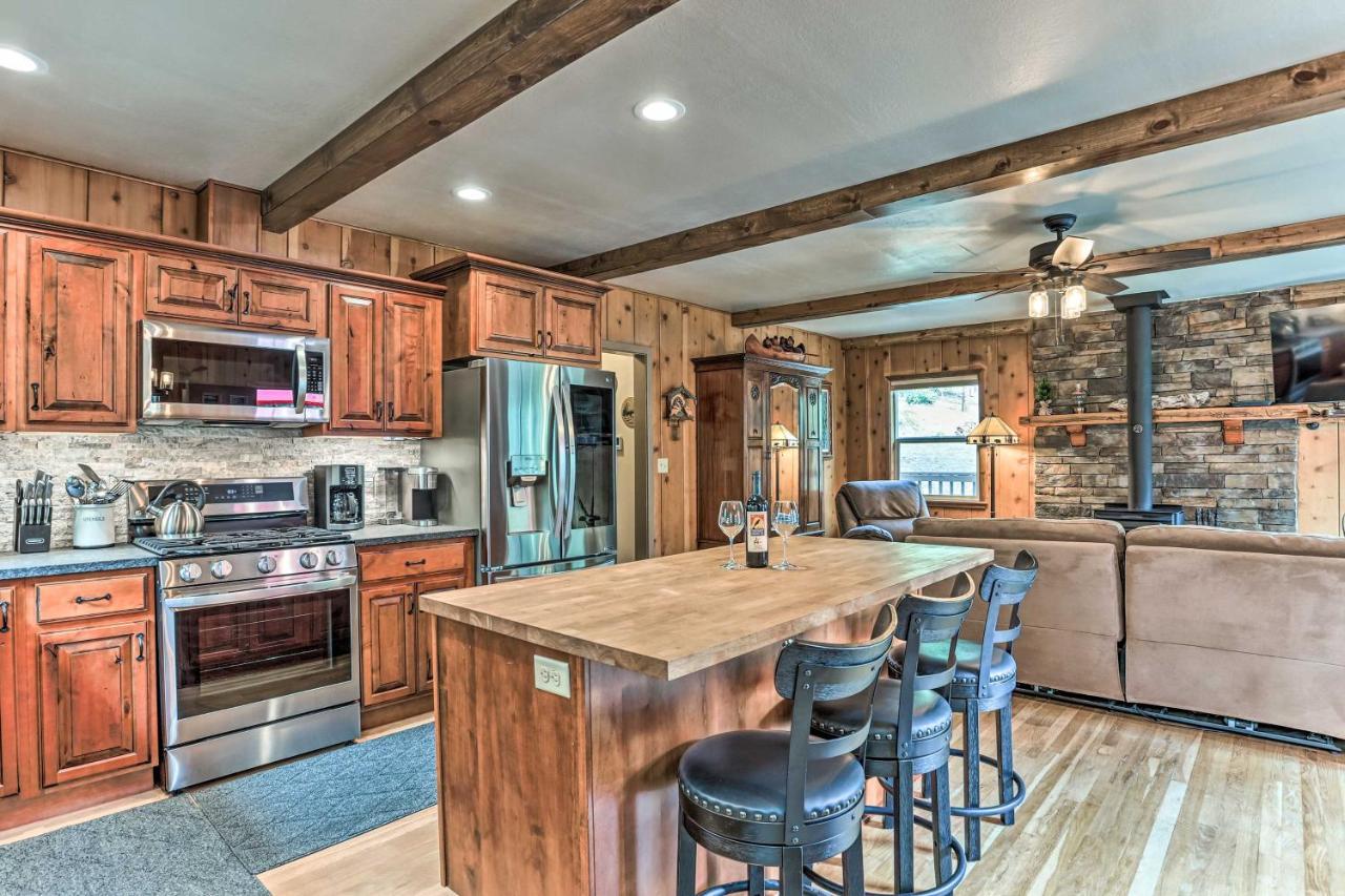 Rustic Oakhurst Retreat Less Than 4 Mi To Bass Lake! Villa Esterno foto