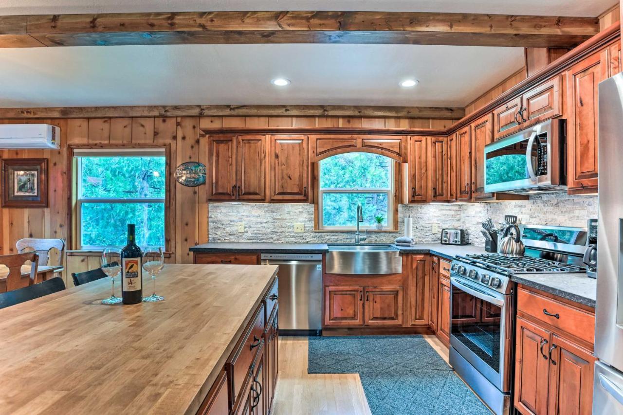 Rustic Oakhurst Retreat Less Than 4 Mi To Bass Lake! Villa Esterno foto