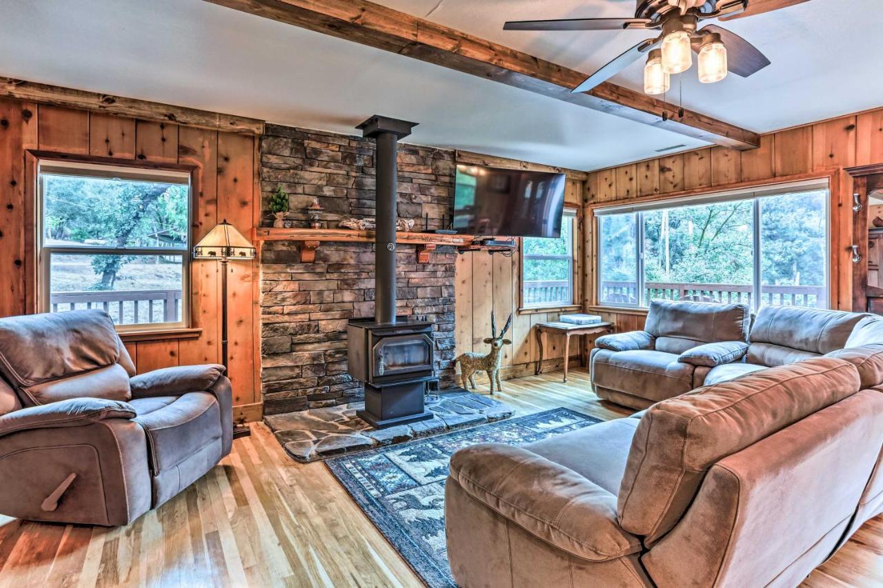 Rustic Oakhurst Retreat Less Than 4 Mi To Bass Lake! Villa Esterno foto